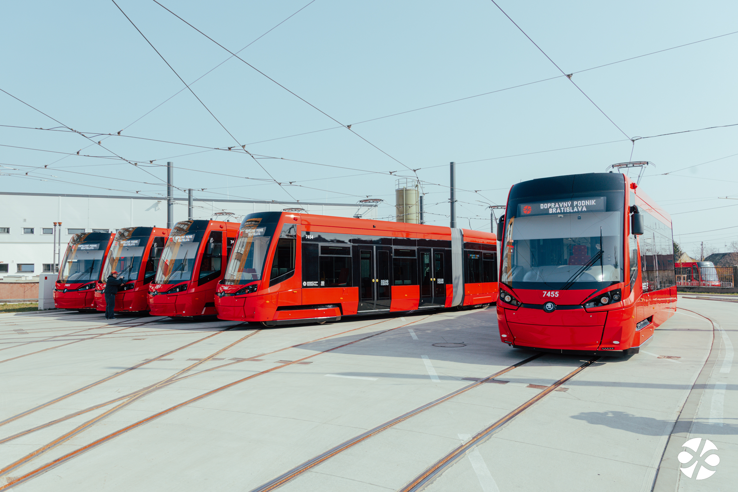 Jubilejná stá električka bude mať číslo 7460.